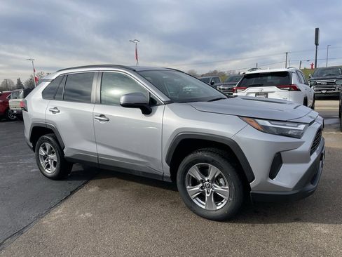 Used 2024 Toyota RAV4 XLE image 2