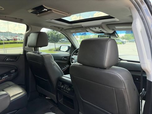 Used 2018 Chevrolet Tahoe Premier RWD image 36