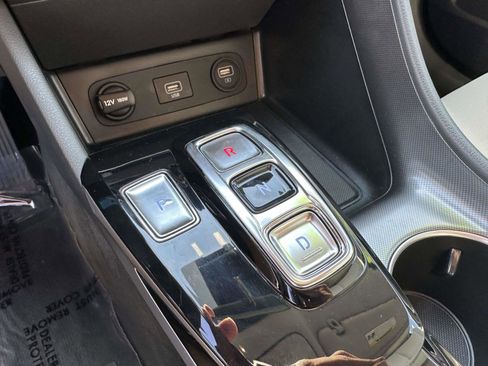 Used 2023 Hyundai Sonata SE w/ Cargo Package image 18