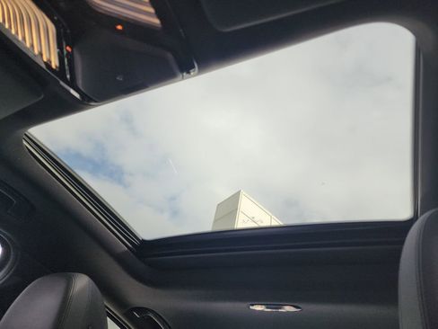 Used 2021 BMW 330i xDrive Sedan w/ Convenience Package image 17