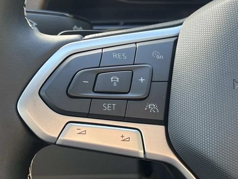 New 2026 Volkswagen Atlas SE FWD image 17