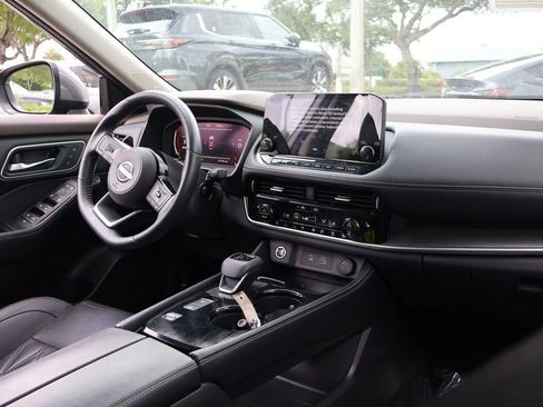 Used 2023 Nissan Rogue Platinum w/ Platinum Premium Package FWD image 31
