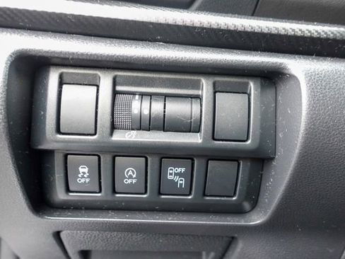 Used 2022 Subaru Crosstrek 2.0i Premium w/ Moonroof Package image 17