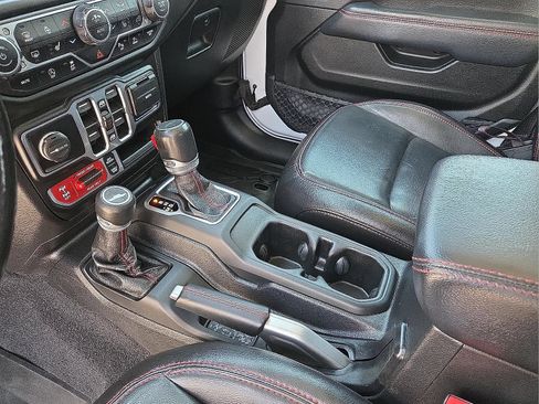 Used 2020 Jeep Gladiator Rubicon AWD/4WD image 10
