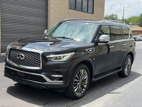Used 2018 INFINITI QX80 4WD w/ Deluxe Technology Package image 2