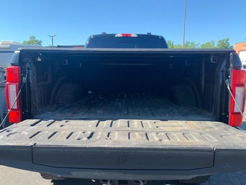 Used 2022 Ford F350 Platinum w/ Tremor Off-Road Package AWD/4WD image 18