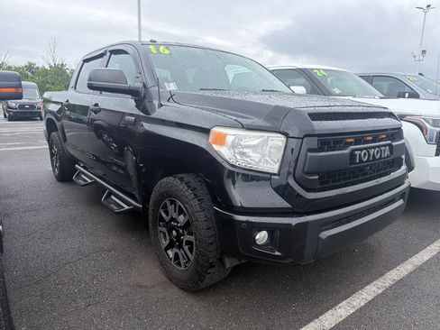 Used 2016 Toyota Tundra SR5 w/ TRD Off Road Package AWD/4WD image 32