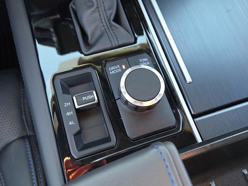 Used 2025 Toyota Tundra Platinum image 25