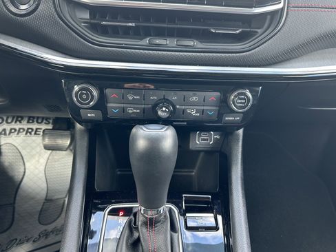 Used 2022 Jeep Compass Trailhawk image 28