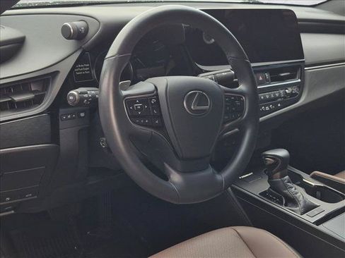 Certified 2025 Lexus ES 350 w/ Premium Package FWD image 10