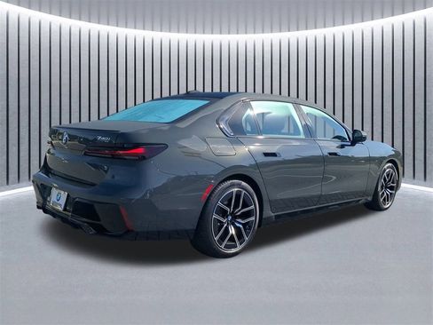 Certified 2026 BMW 740i xDrive image 5