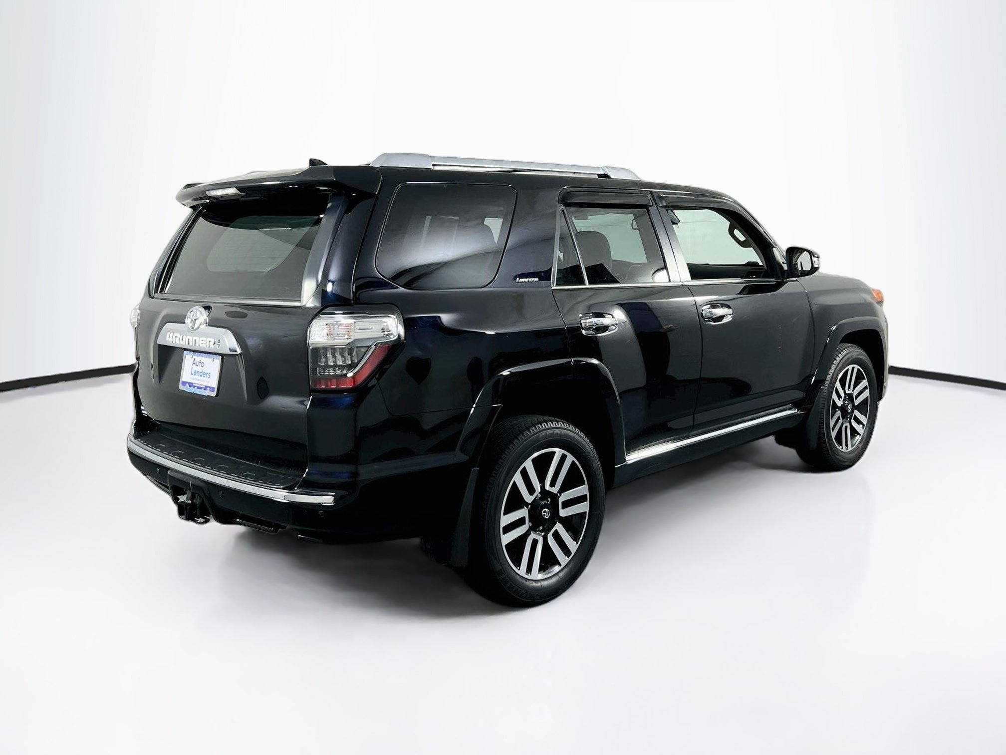 Used 2024 Toyota 4Runner Limited AWD/4WD image 5