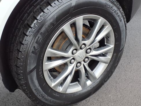 Certified 2023 Cadillac XT5 Premium Luxury image 9