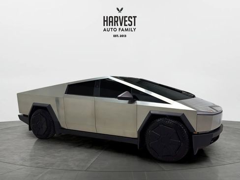 Used 2024 Tesla Cybertruck Cyberbeast AWD/4WD image 9