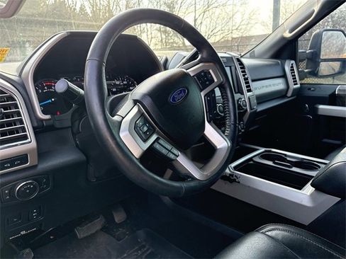 Used 2017 Ford F250 Lariat w/ Lariat Ultimate Package image 11