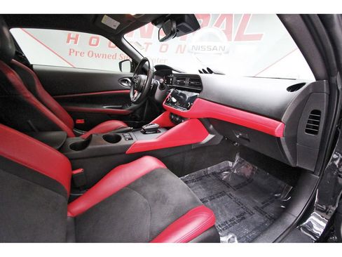 Used 2025 Nissan Z Performance w/ Floor Mat Package RWD image 10