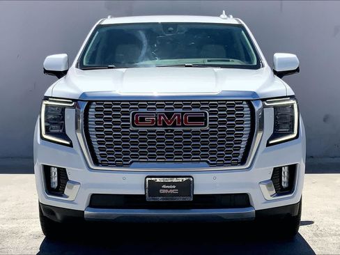 Used 2021 GMC Yukon Denali AWD/4WD image 6