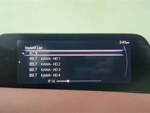 Used 2021 MAZDA MAZDA3 s image 46