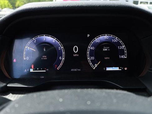 Used 2024 Jeep Grand Cherokee Altitude RWD image 12