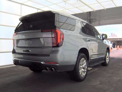 Used 2025 GMC Yukon Denali RWD image 4
