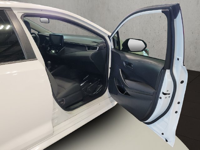 Used 2022 Toyota Corolla LE FWD image 36