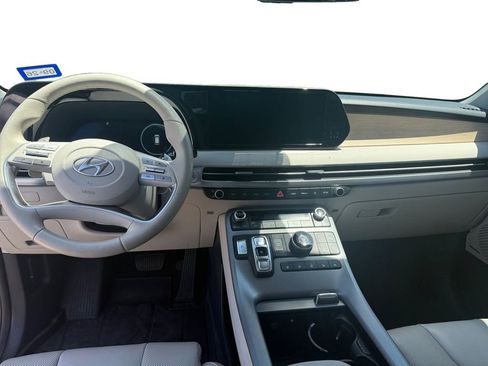 Used 2024 Hyundai Palisade Limited FWD image 10