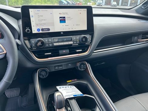 New 2026 Toyota Grand Highlander AWD Hybrid image 17