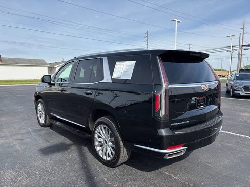 Used 2023 Cadillac Escalade Premium Luxury AWD/4WD image 3