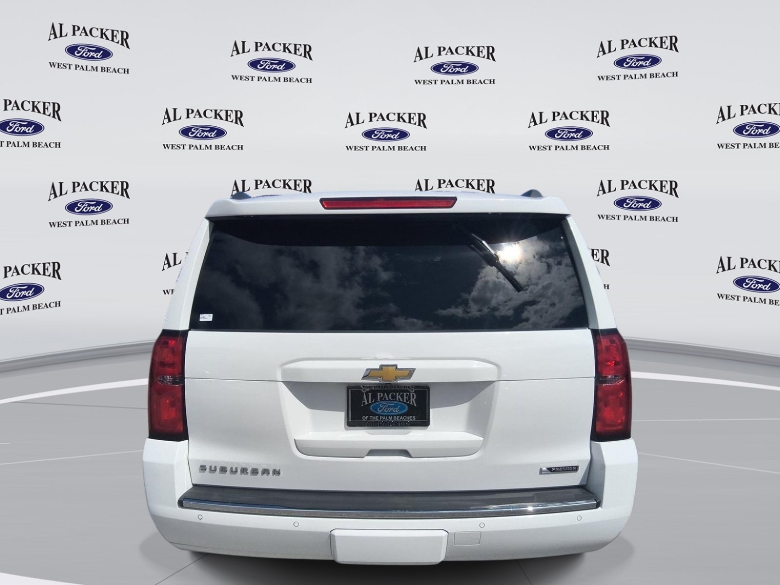 Used 2017 Chevrolet Suburban Premier AWD/4WD image 4