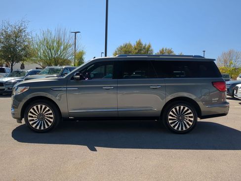 Used 2019 Lincoln Navigator L Reserve image 6