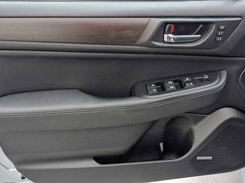 Used 2017 Subaru Legacy 3.6R Limited image 14