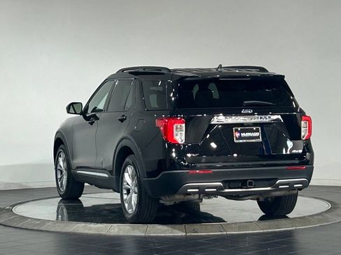 Used 2023 Ford Explorer XLT w/ Equipment Group 202A AWD/4WD image 7