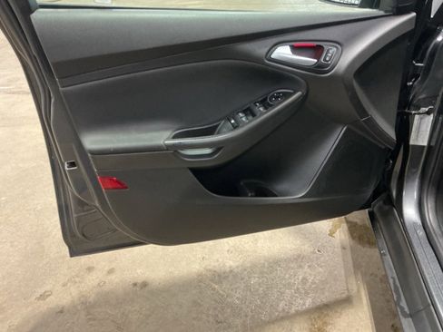 Used 2017 Ford Focus SEL image 10