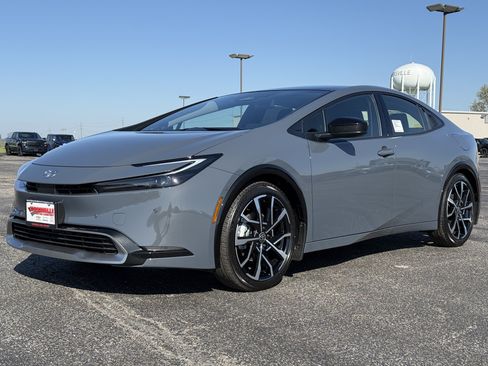 New 2026 Toyota Prius Plug-In Hybrid FWD image 10