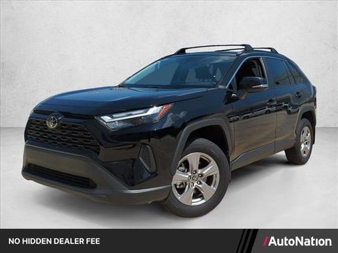 Certified 2025 Toyota RAV4 XLE FWD image 1