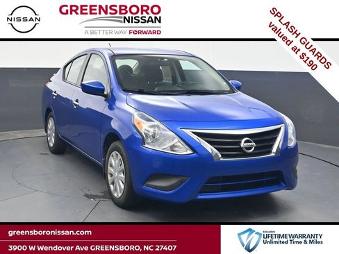 Used 2015 Nissan Versa SV FWD image 1