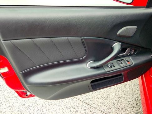 Used 2005 Honda S2000 image 11