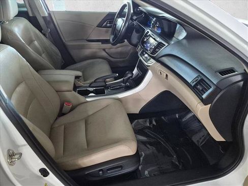 Used 2015 Honda Accord EX-L image 21