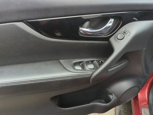 Used 2019 Nissan Rogue Sport SV w/ Technology Package image 8