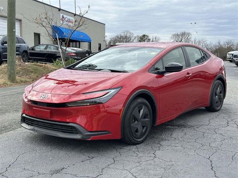 Used 2024 Toyota Prius LE image 23