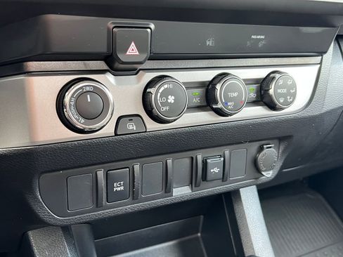 Used 2023 Toyota Tacoma SR AWD/4WD image 30