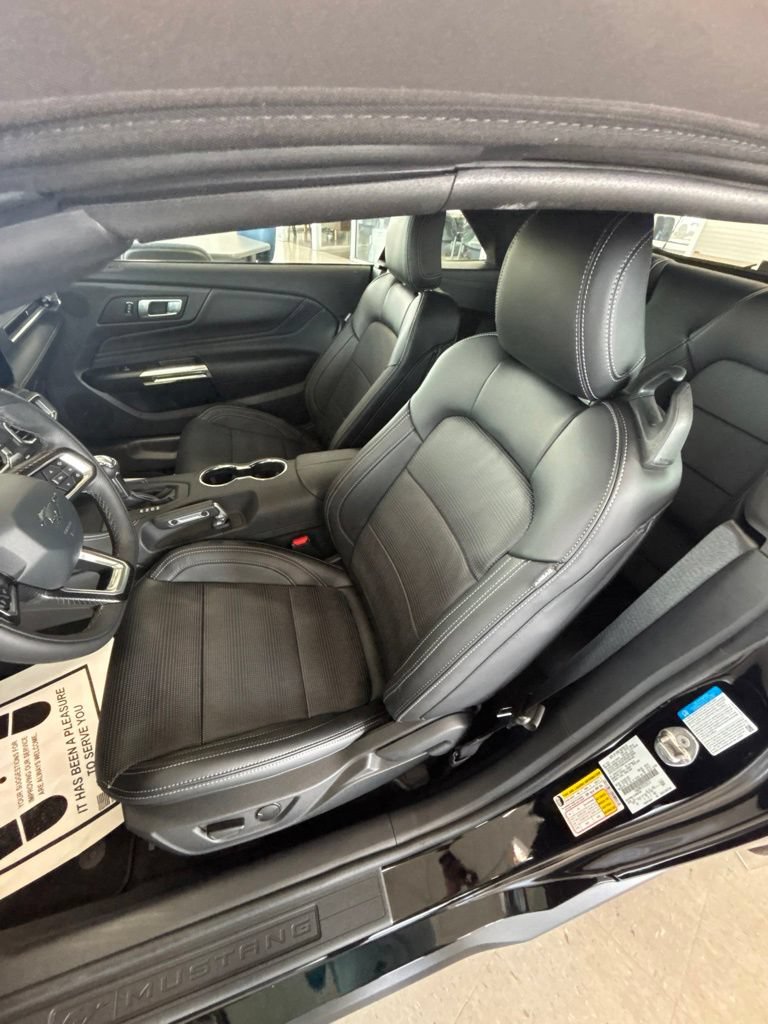 Used 2026 Ford Mustang GT Premium w/ GT Performance Package RWD image 7