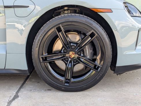 Certified 2025 Porsche Taycan RWD image 27