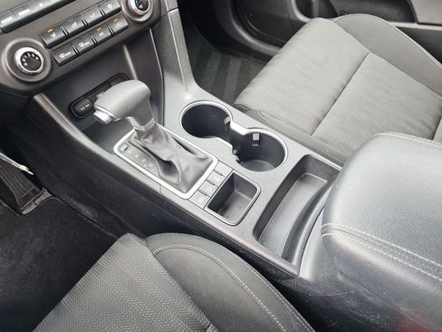 Used 2022 Kia Sportage LX AWD/4WD image 30