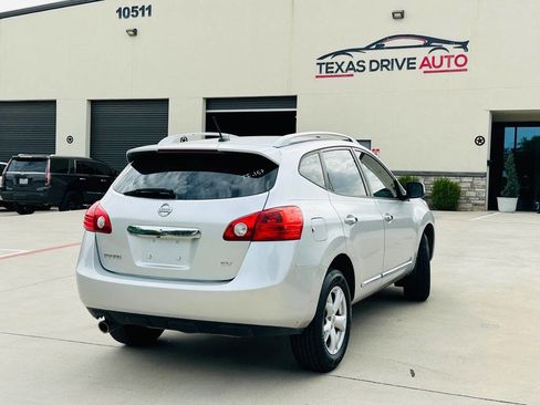 Used 2011 Nissan Rogue SV FWD image 8