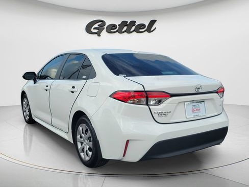 Used 2025 Toyota Corolla LE FWD image 7