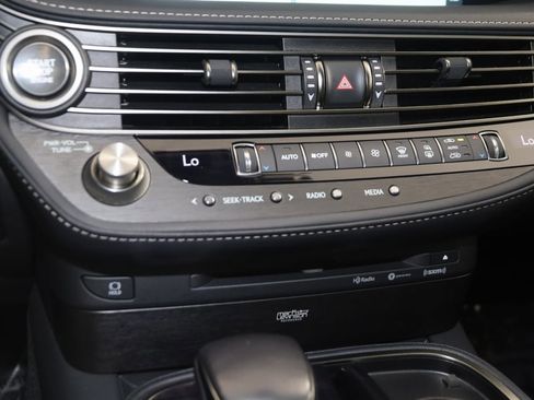 Used 2019 Lexus LS 500 AWD w/ Interior Upgrade Package image 35