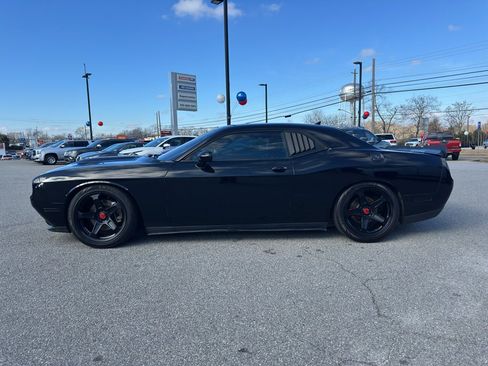 Used 2016 Dodge Challenger SXT Plus image 4