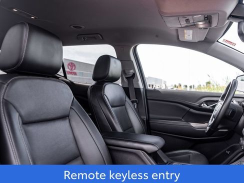 Used 2023 GMC Acadia SLT FWD image 13