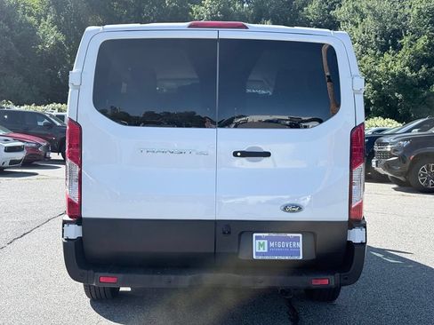 Used 2019 Ford Transit 150 XL RWD image 5